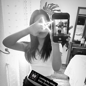 Meet your Posher, Adreena